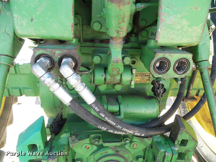image for item DF2888 1966 John Deere 2510 tractor