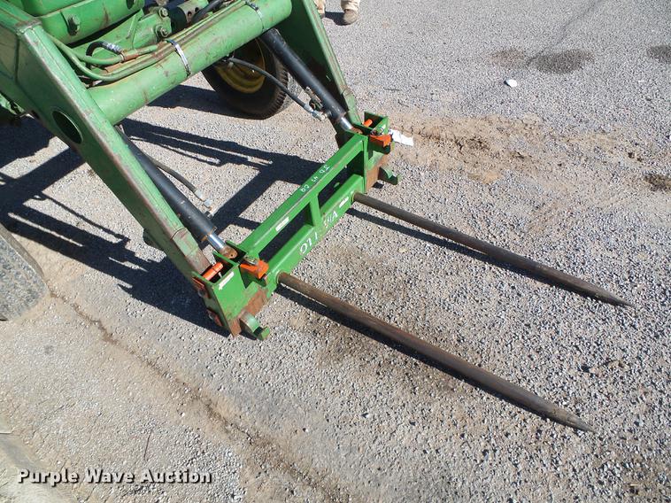 image for item DF2888 1966 John Deere 2510 tractor