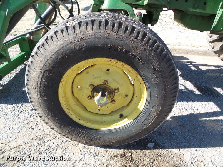 image for item DF2888 1966 John Deere 2510 tractor