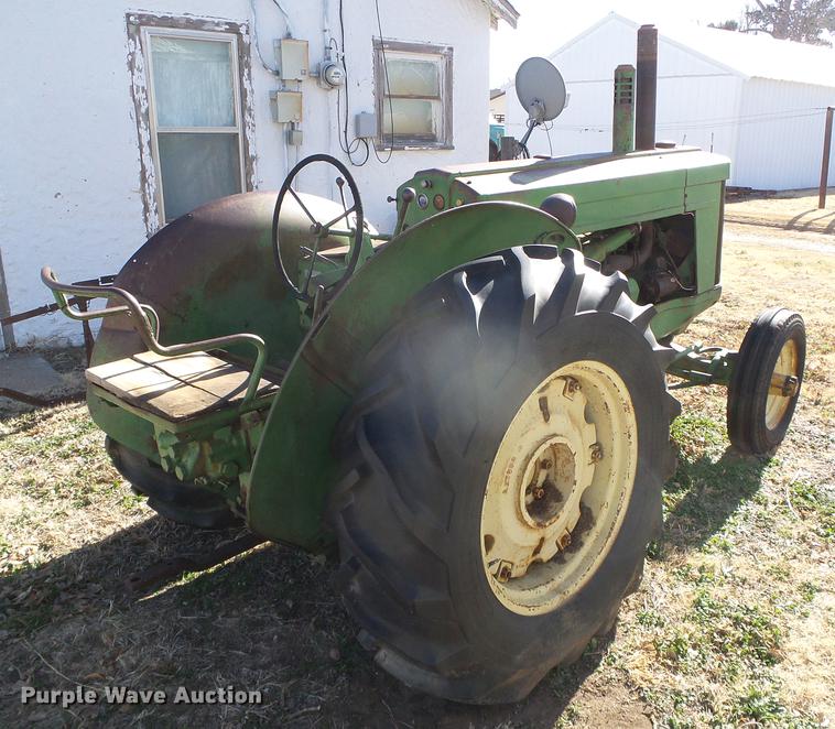 image for item DF2890 John Deere A tractor