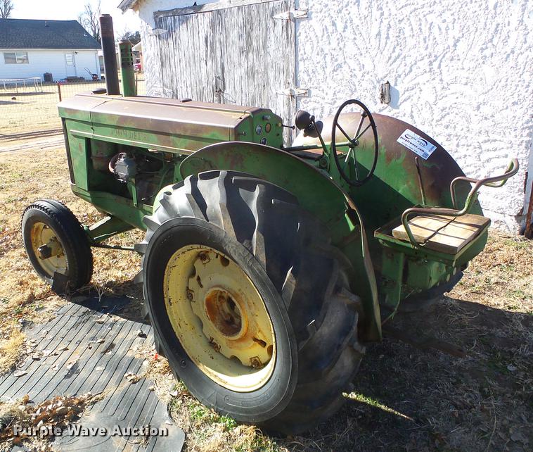 image for item DF2890 John Deere A tractor