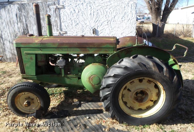 image for item DF2890 John Deere A tractor