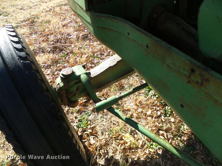 image for item DF2890 John Deere A tractor