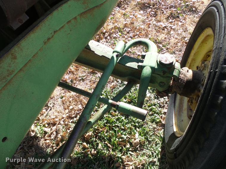 image for item DF2890 John Deere A tractor