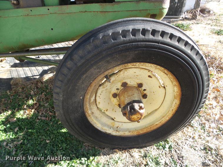 image for item DF2890 John Deere A tractor