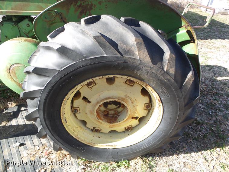 image for item DF2890 John Deere A tractor