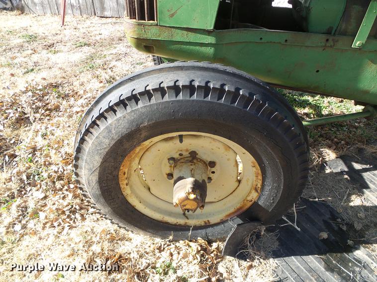 image for item DF2890 John Deere A tractor