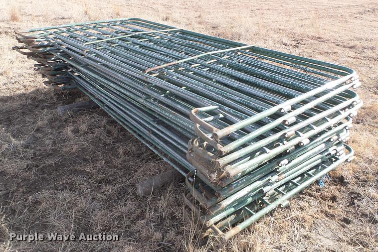 image for item DF2899 (20) round cattle panels