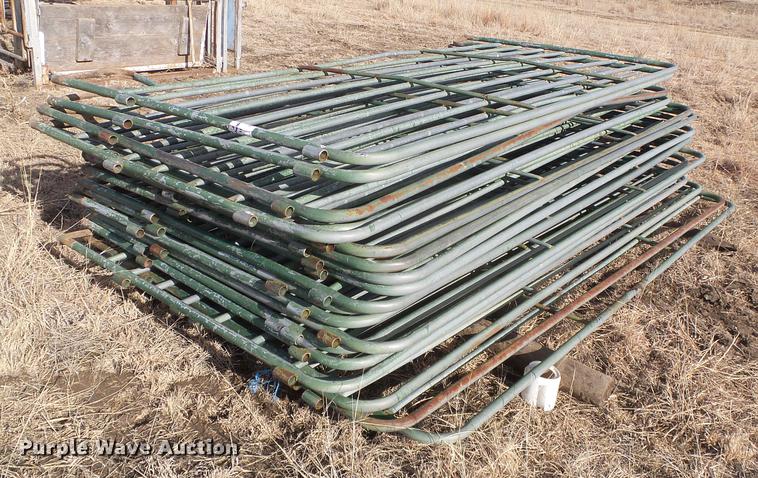 image for item DF2899 (20) round cattle panels