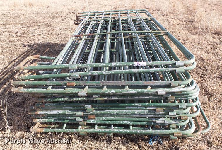 image for item DF2899 (20) round cattle panels