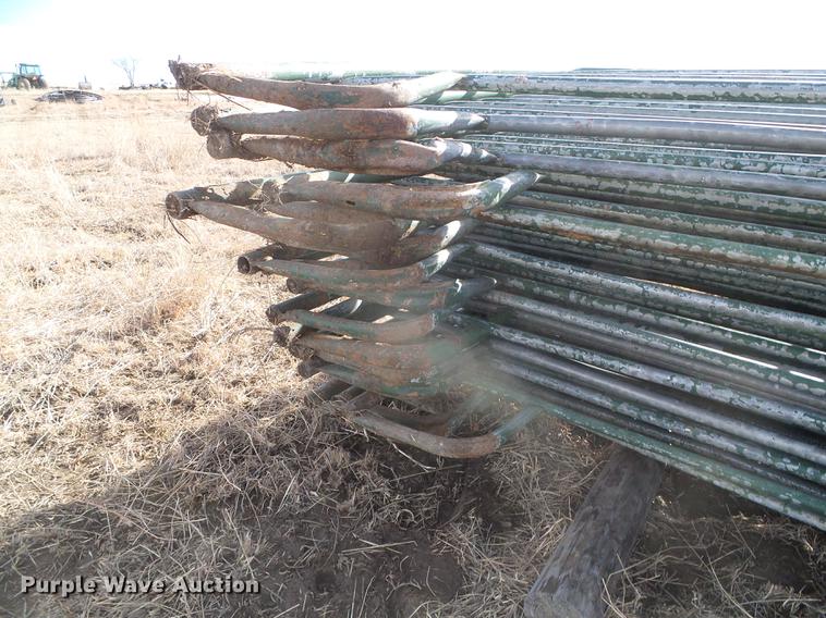 image for item DF2899 (20) round cattle panels