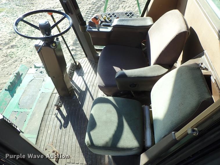 image for item DF8666 1995 John Deere 9600 combine