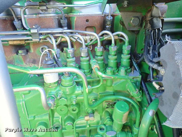 image for item DF8666 1995 John Deere 9600 combine