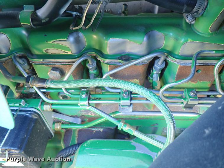 image for item DF8666 1995 John Deere 9600 combine