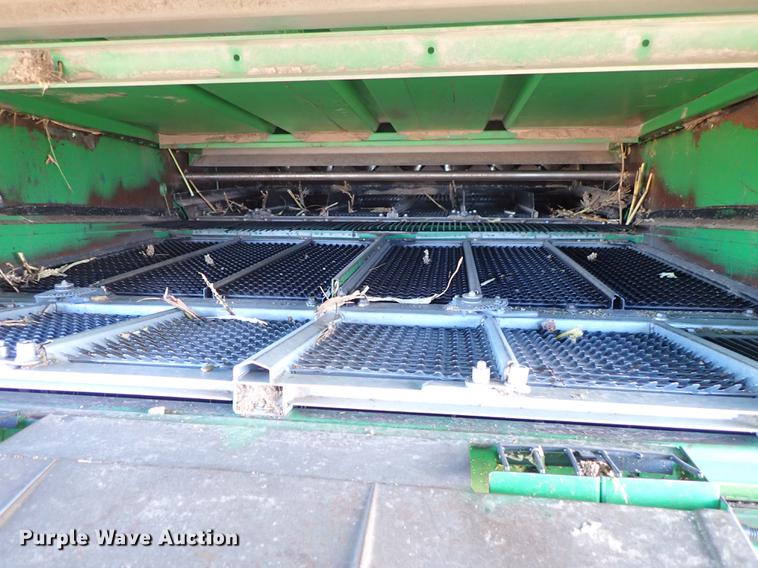 image for item DF8666 1995 John Deere 9600 combine