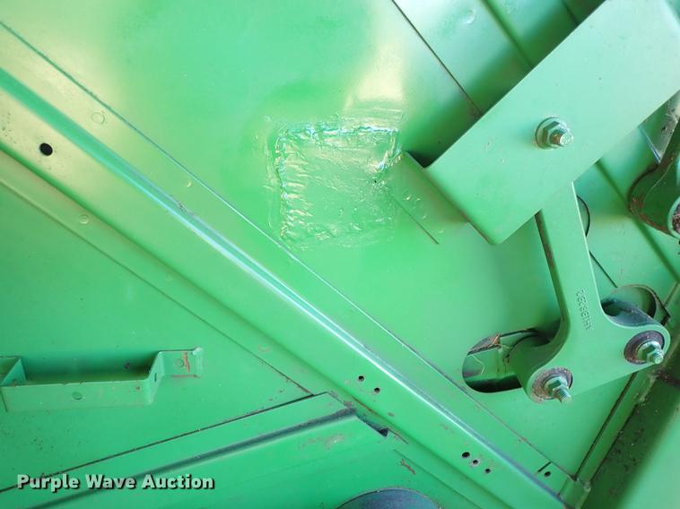 image for item DF8666 1995 John Deere 9600 combine