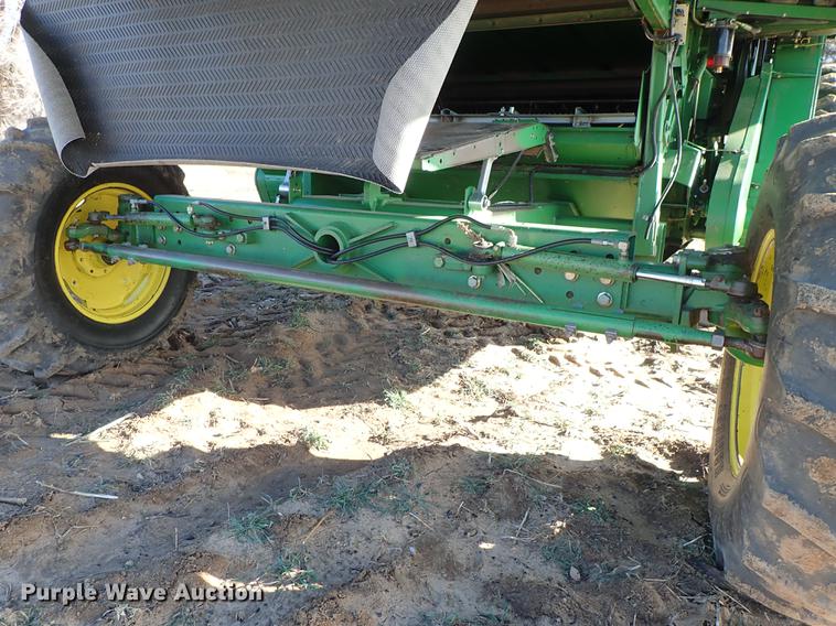 image for item DF8666 1995 John Deere 9600 combine