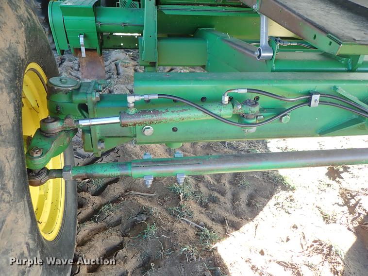 image for item DF8666 1995 John Deere 9600 combine