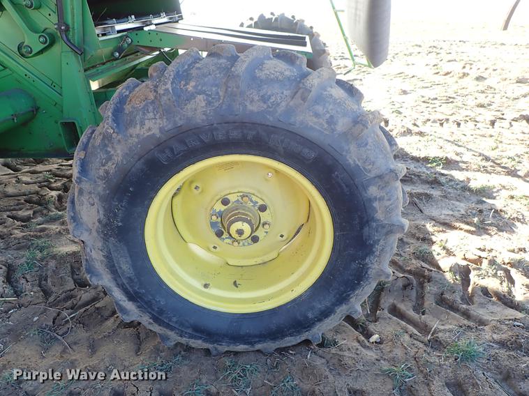 image for item DF8666 1995 John Deere 9600 combine