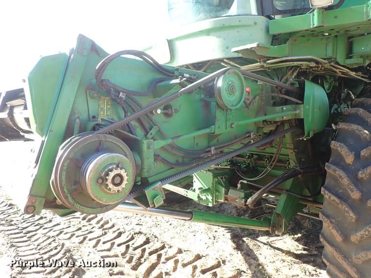 image for item DF8666 1995 John Deere 9600 combine