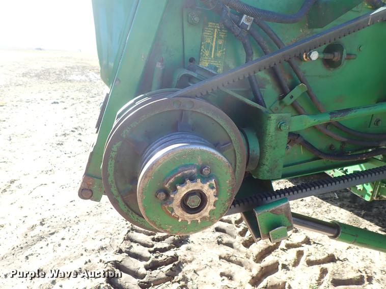 image for item DF8666 1995 John Deere 9600 combine