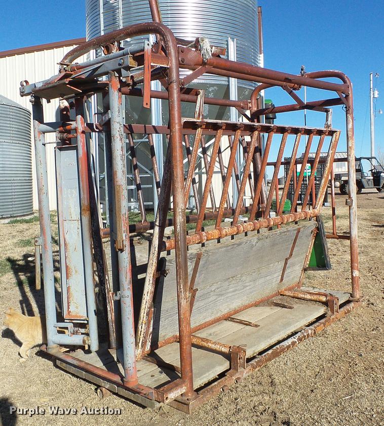 image for item EQ9035 My-D Hand-D livestock chute