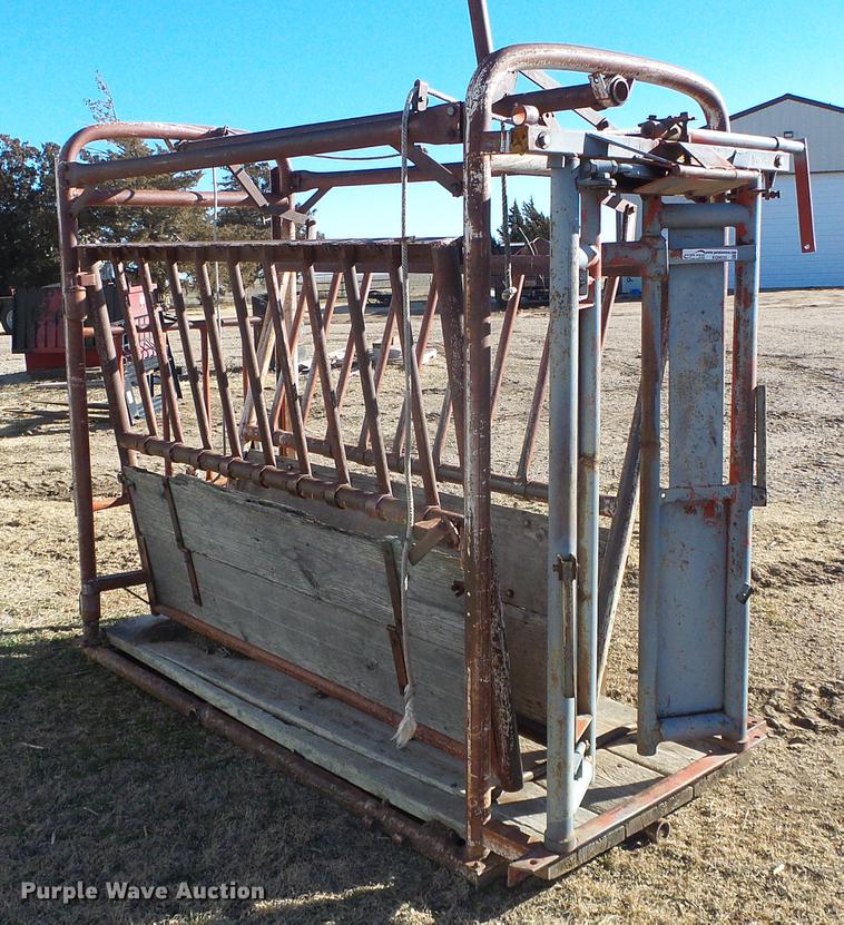 image for item EQ9035 My-D Hand-D livestock chute