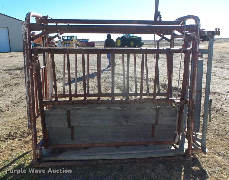 image for item EQ9035 My-D Hand-D livestock chute