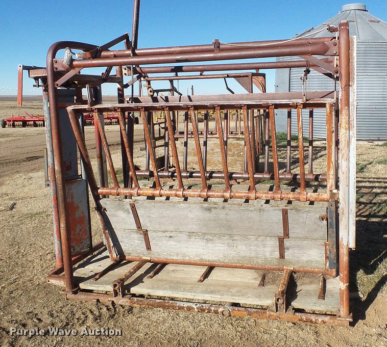 image for item EQ9035 My-D Hand-D livestock chute
