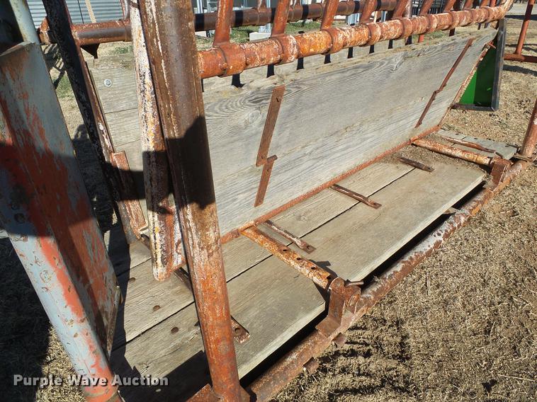 image for item EQ9035 My-D Hand-D livestock chute
