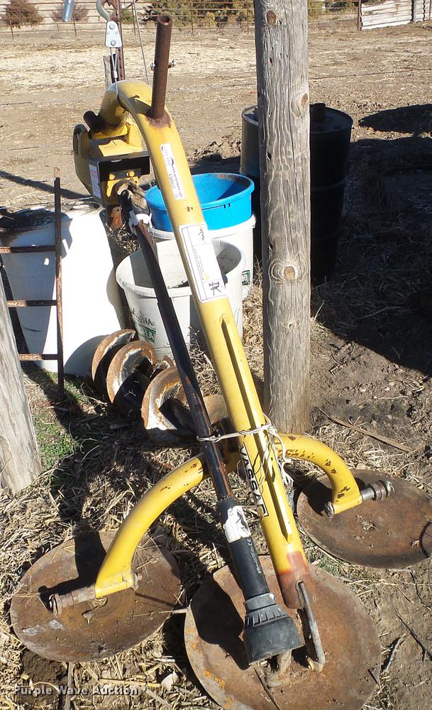 image for item EQ9037 Vassar post hole auger