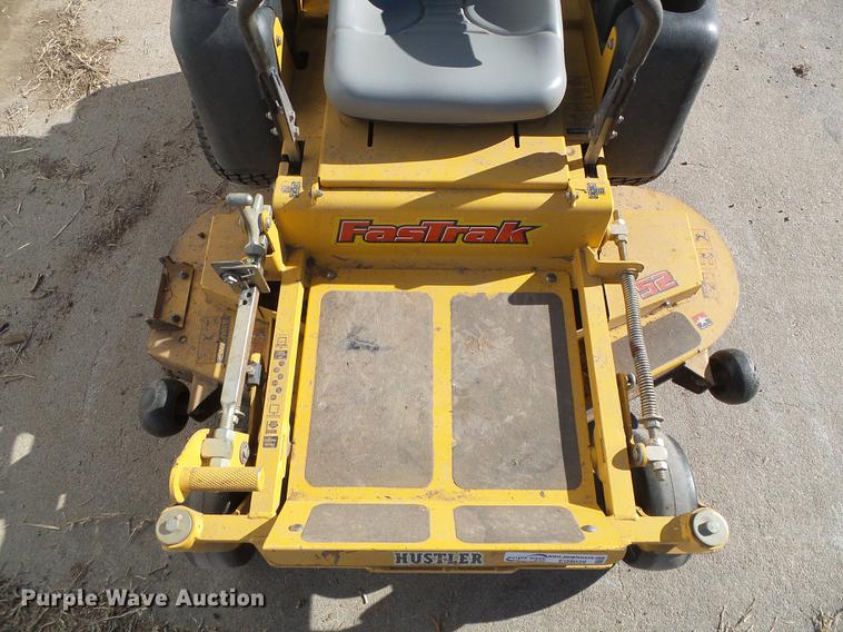 image for item EQ9039 2001 Hustler FasTrak Z lawn mower