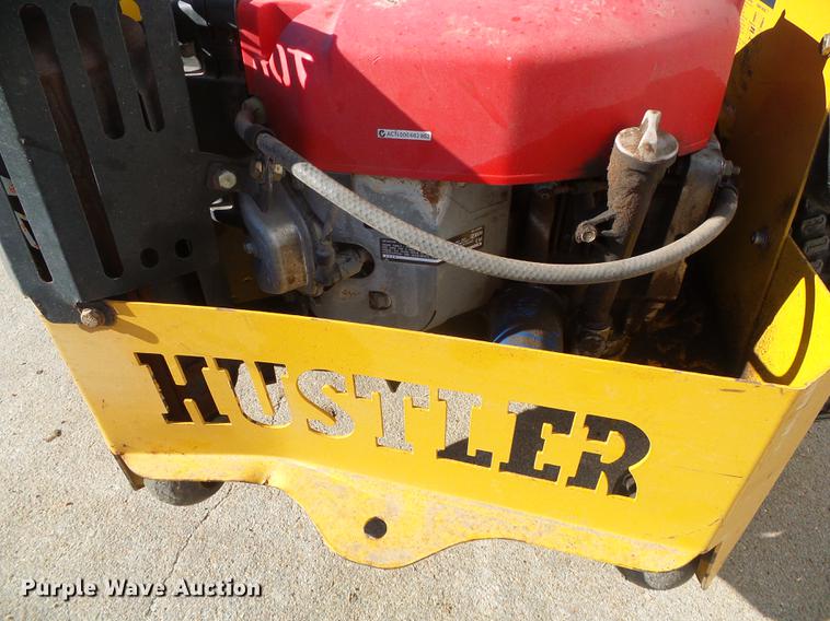 image for item EQ9039 2001 Hustler FasTrak Z lawn mower