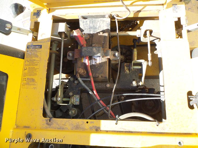 image for item EQ9039 2001 Hustler FasTrak Z lawn mower