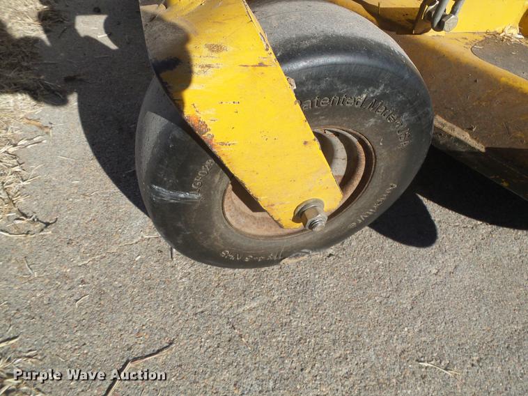 image for item EQ9039 2001 Hustler FasTrak Z lawn mower