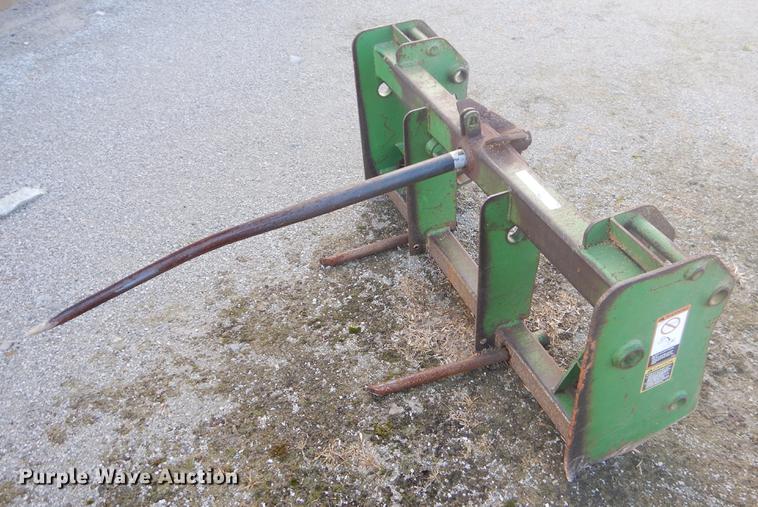 image for item ER9391 John Deere bale spear