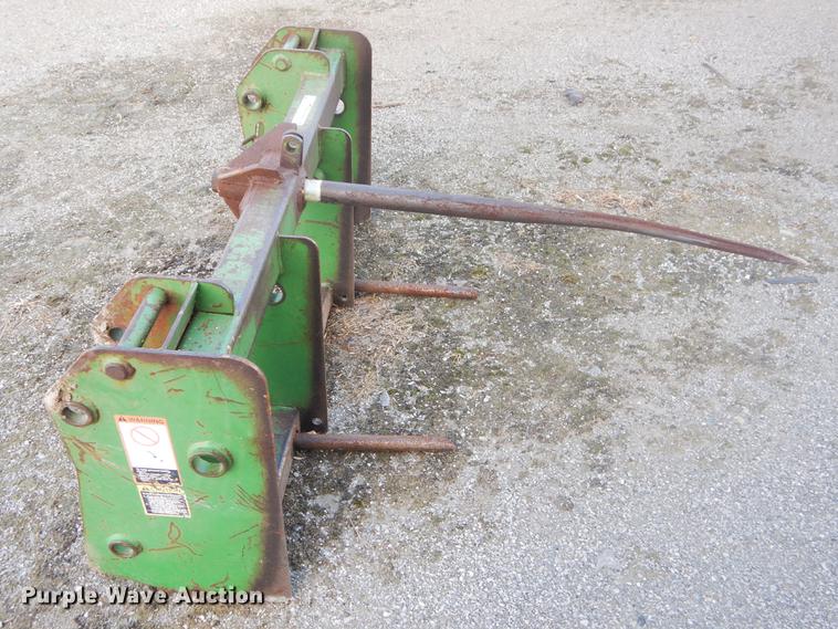 image for item ER9391 John Deere bale spear