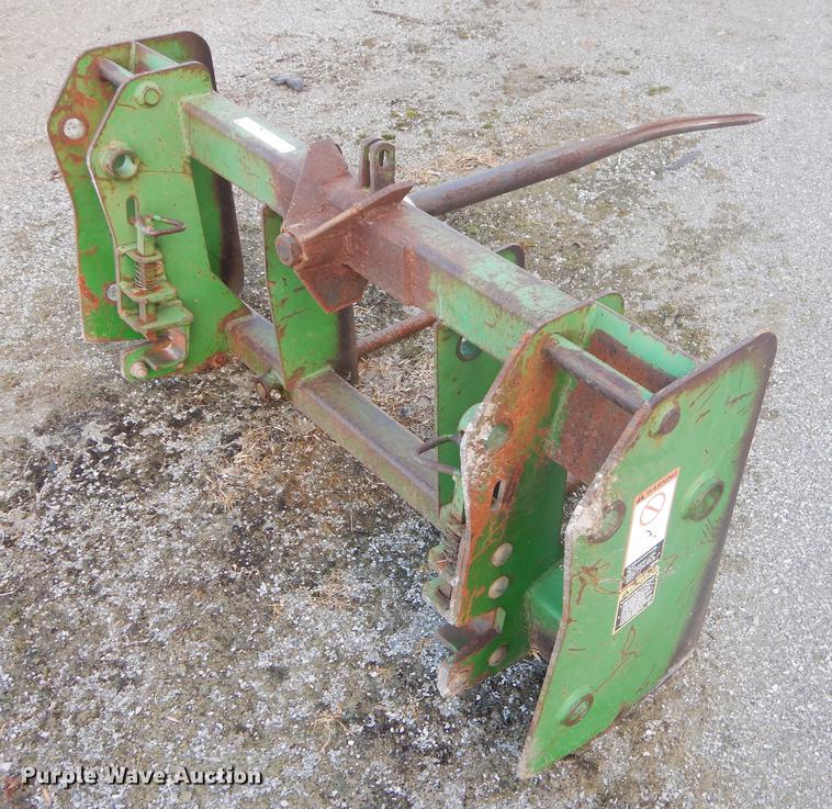 image for item ER9391 John Deere bale spear