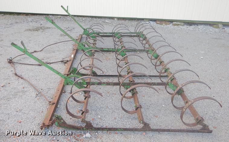 image for item ER9392 John Deere spring tooth drag harrow