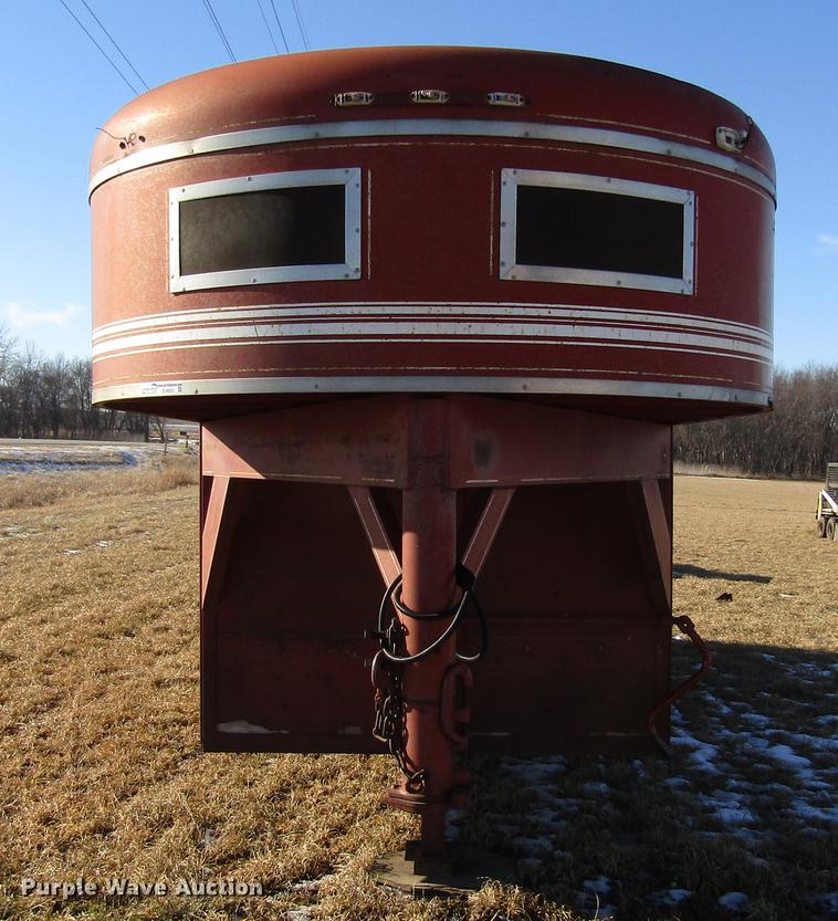 image for item EU9555 1987 Travalong livestock trailer