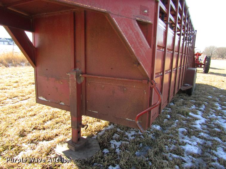 image for item EU9555 1987 Travalong livestock trailer