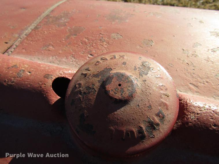 image for item EU9556 1940 International H tractor