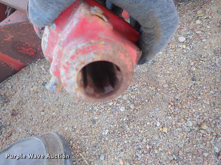 image for item FH9586 New Holland 357 hammer mill feed mixer