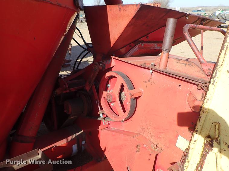 image for item FH9586 New Holland 357 hammer mill feed mixer