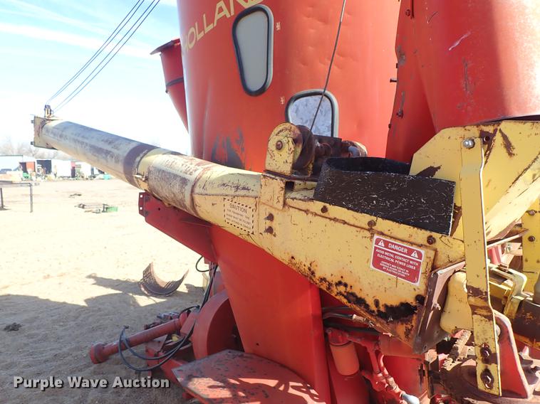 image for item FH9586 New Holland 357 hammer mill feed mixer