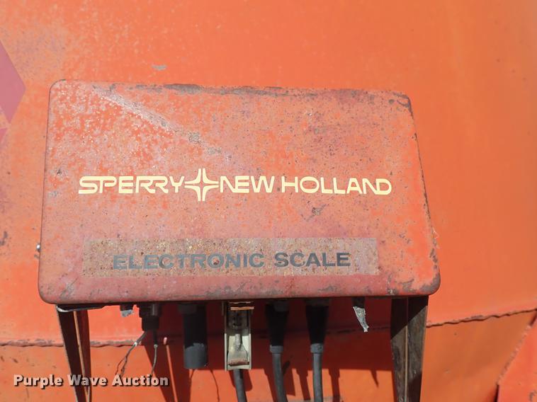 image for item FH9586 New Holland 357 hammer mill feed mixer