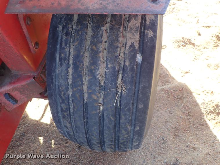 image for item FH9586 New Holland 357 hammer mill feed mixer