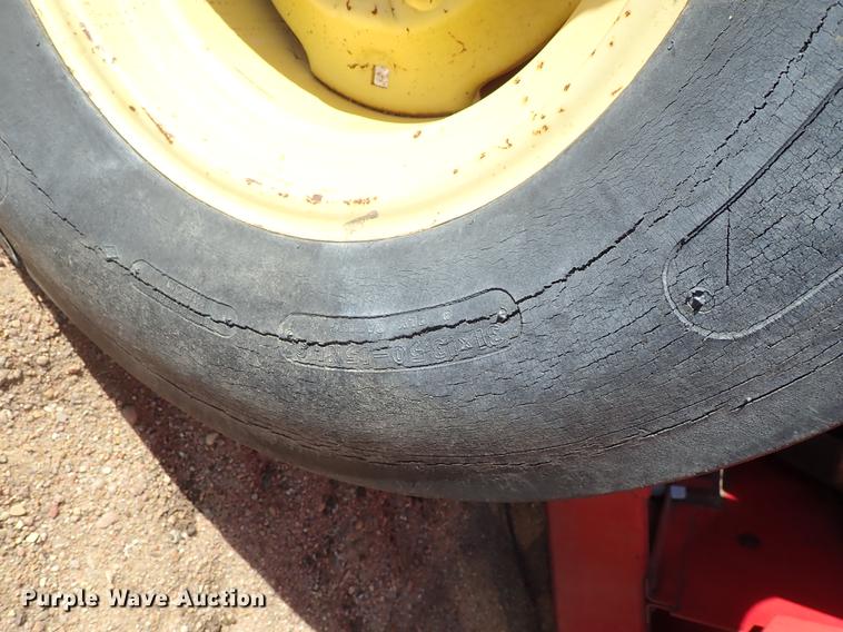 image for item FH9586 New Holland 357 hammer mill feed mixer