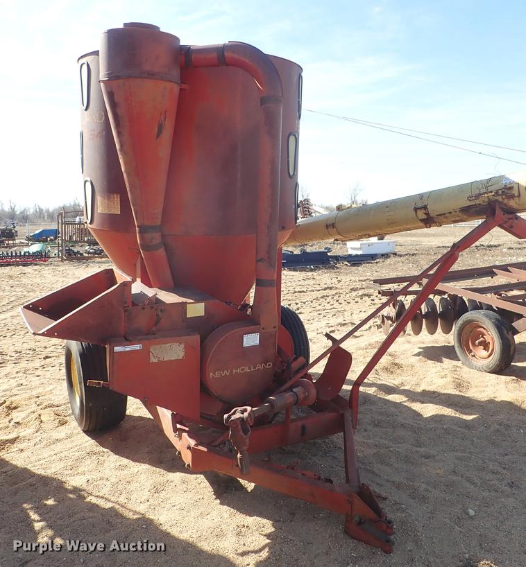 image for item FH9587 New Holland 354 feed mixer/grinder