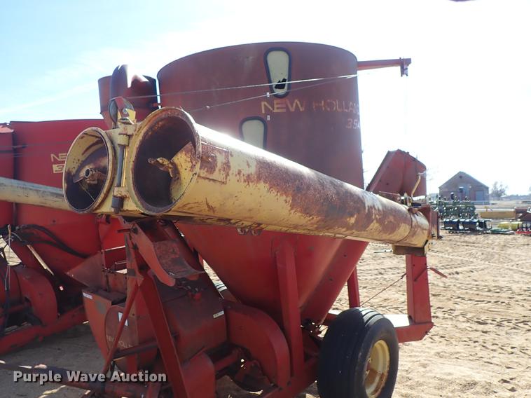 image for item FH9587 New Holland 354 feed mixer/grinder